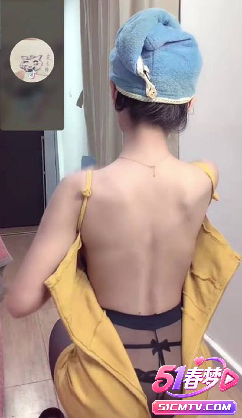 方圆baby货代周周1v1裸聊自慰 巨乳骚货露奶自摸血脉喷张!